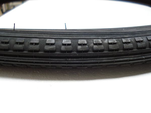 Pneu 20x1 3/8 (37-451) C-245N schwarz